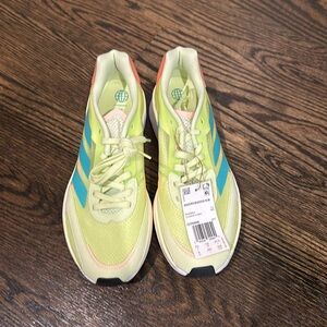 Adidas adizero boston size 9 women’s new with tags